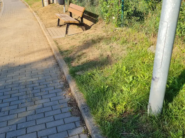 Ručný výkop pod dlažbu a chodník — fotka 7